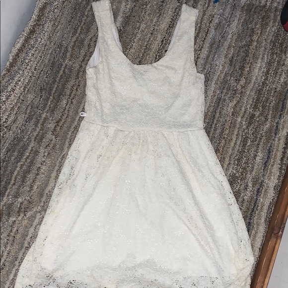 White lace dress - Picture 1 of 1
